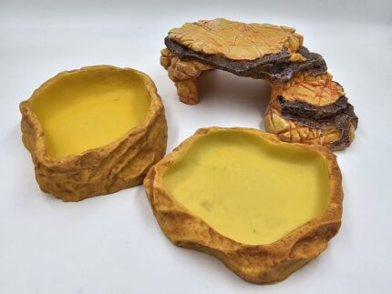 Medium Critter Ledge Hide, Water Bowl and Feed Dish Pack